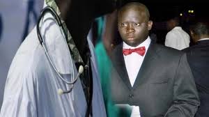 Lire la suite à propos de l’article Le faux médecin Amadou Samba bénéficie d’une liberté provisoire