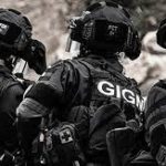 Lire la suite à propos de l’article Deux agents GIGN arrêtés avec 2 milliards FCFA en faux billets