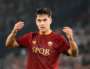 Lire la suite à propos de l’article « Dybala mérite le numéro 10 », Francesco Totti