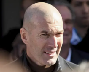 Lire la suite à propos de l’article Real Madrid : Jude Bellingham refuse d’être comparé à Zinedine Zidane