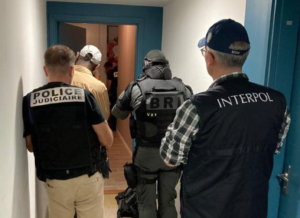 Lire la suite à propos de l’article Des sénégalais, gambiens et français arrêtés par Interpol !