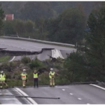 Lire la suite à propos de l’article Suède: une autoroute s’effondre sur une centaine de mètres dans le sud-ouest du pays