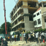 Lire la suite à propos de l’article Une partie d’un immeuble en construction s’effondre á Dakar