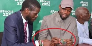Lire la suite à propos de l’article Présidentielle 2024 : Ousmane Sonko intronise Bassirou Diomaye Faye comme Plan B