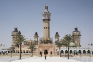 Lire la suite à propos de l’article [Statut spécial de Touba 3/3] Touba et le Vatican : autonomie religieuse et actions communautaires