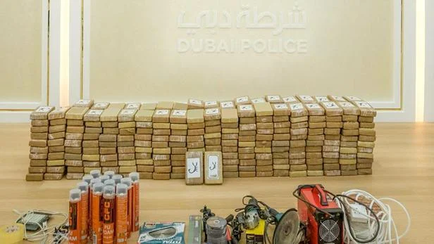 You are currently viewing 3 t de cocaïne saisies à Dakar : Le fils d’un Président de la sous-région cité