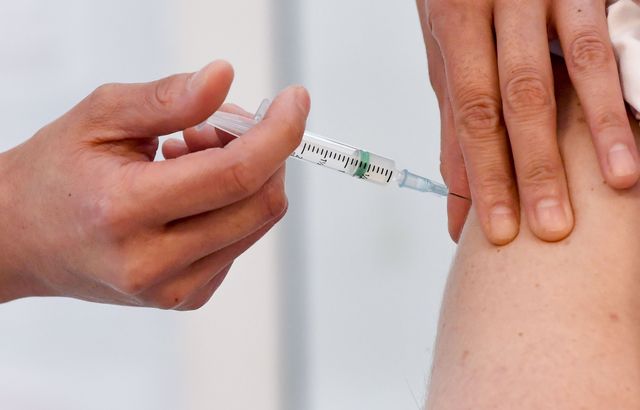 Lire la suite à propos de l’article Cancer de la peau : Le patron de Moderna espère un vaccin thérapeutique dès 2025
