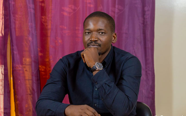 You are currently viewing Présidentielle 2024 : Du fond sa cellule, Aliou Sané lance un plaidoyer