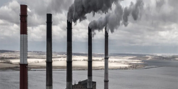 You are currently viewing Émissions mondiales de CO2 : le Sénégal frôle 12 millions de tonnes
