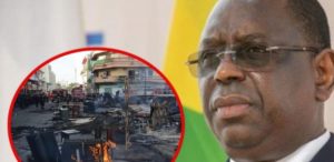 Lire la suite à propos de l’article Incendie du marché Boucotte de Ziguinchor : Macky Sall remet une enveloppe de 50 millions et 10 t de riz aux victimes