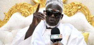 Lire la suite à propos de l’article 13 morts sur la route de Porokhane: Serigne Mountakha offre 10 millions F CFA aux familles