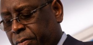 Lire la suite à propos de l’article Invalidation du report de la présidentielle : Le Sénégal suspendu à la réaction de Macky Sall
