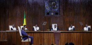 Lire la suite à propos de l’article Présidentielle 2024 : comment le Conseil constitutionnel a neutralisé Macky Sall «dans la diplomatie»