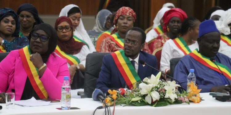 You are currently viewing Report de la Présidentielle : Les députés de Benno bokk yaakaar s’expliquent