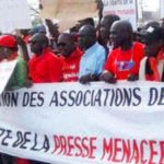 Lire la suite à propos de l’article Licence retirée à WalfTV : Moussa Bocar Thiam, l’avocat du monstre !