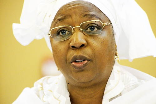 You are currently viewing Report de la présidentielle : Eva Marie Coll Seck démissionne de l’initiative ITIE