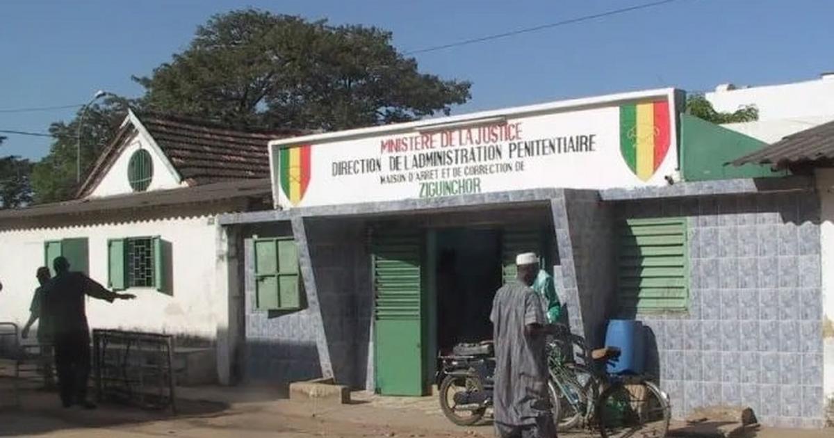 You are currently viewing Mac de Ziguinchor : Quelque 118 détenus entament une grève de la faim
