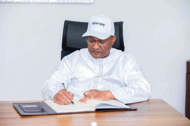 You are currently viewing Abdou Ndéné Sall, Directeur Général de la SENTER, accorde un don de 30 millions de FCFA pour soutenir les habitants de Tivaouane