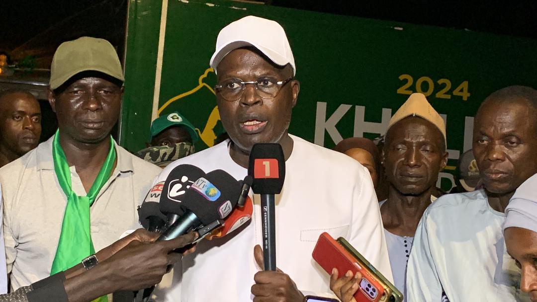 You are currently viewing Un accident suspend la campagne électorale de Khalifa Président : Une épreuve inattendue pour la campagne