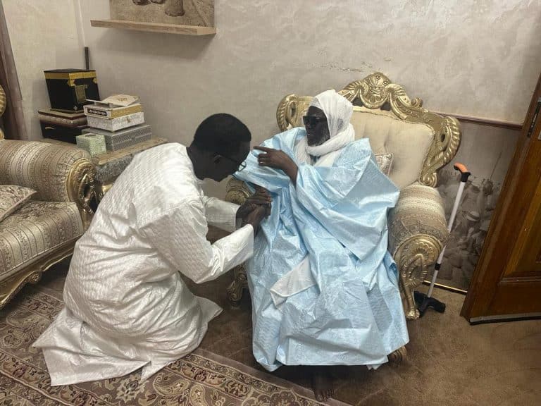 You are currently viewing Touba: Serigne Mountakha Mbacké reçoit Amadou Ba