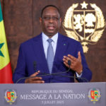 Lire la suite à propos de l’article Macky Sall accorde le grade de commandeur, officier et chevalier à d’anciens ministres, artistes, journalistes, religieux, et sportifs »