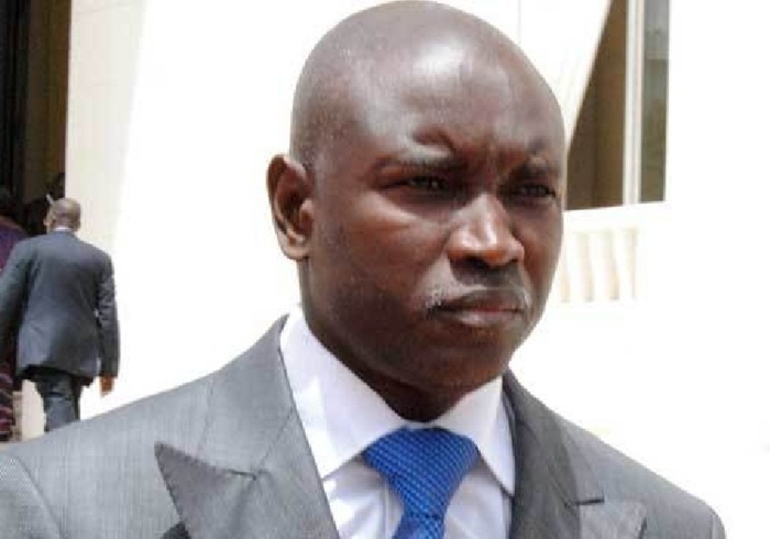 You are currently viewing Aly Ngouille Ndiaye s’engage à résoudre les problèmes d’assainissement, de régulation des motos-Jakarta et d’emploi des jeunes à Kaolack