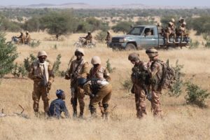 Lire la suite à propos de l’article Le Burkina rejette les « accusations infondées » sur un massacre de l’armée au mois de Février passé