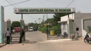 Lire la suite à propos de l’article Grève du SYNTRAS de l’hôpital régional de Ziguinchor :  » un consensus a été trouvé  » selon la direction