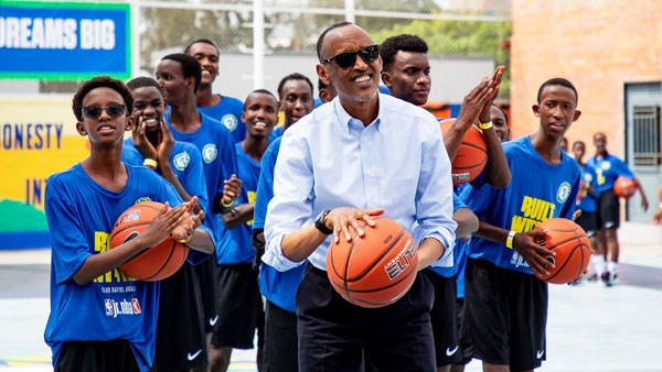 You are currently viewing Visite au Sénégal : Le président Paul Kagamé va assister ce samedi aux matchs du BAL à Dakar Arena