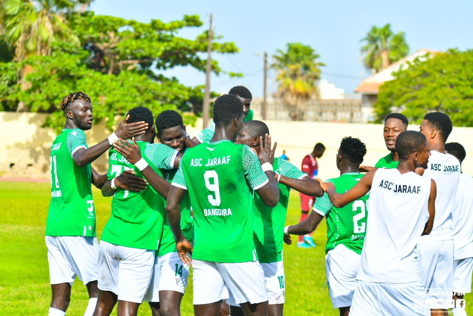 You are currently viewing Ligue 1  Sénégalaise– “Concurrence pour le titre” : Le Jaraaf réduit le score (2-1) et espère retarder le sacre de Teungueth FC!