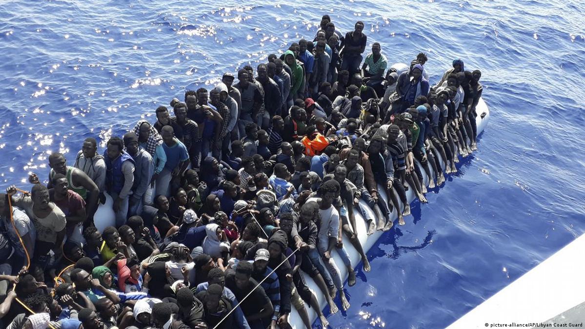 Lire la suite à propos de l’article Emigration Irrégulière: Une pirogue de 119 migrants, dont 20 femmes et 21 enfants encore interceptée par la Marine