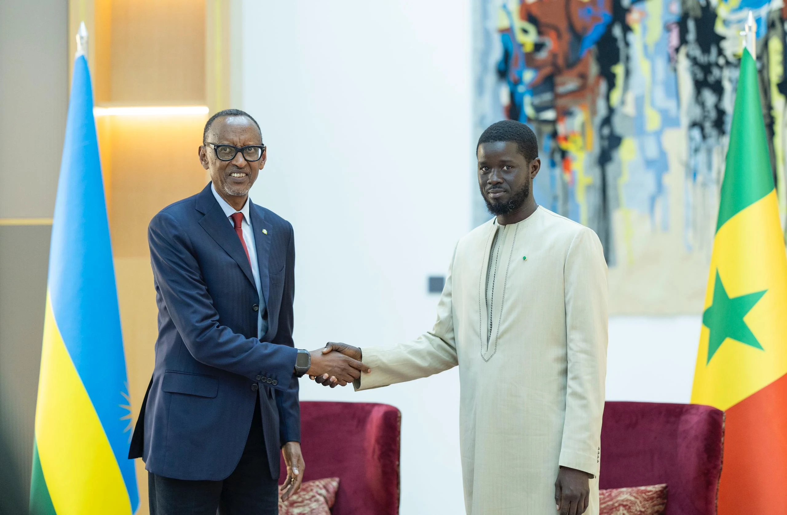 You are currently viewing Visite de Paul Kagamé au Sénégal : Le président Bassirou Diomaye Faye accueille son homologue Rwandais ce samedi