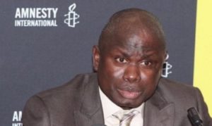 Lire la suite à propos de l’article Seydi Gassama prévient face à la situation des Burkinabés devant l’ambassade du Sénégal : «Ils n’ont pas à mêler Diomaye et Sonko à cette affaire»