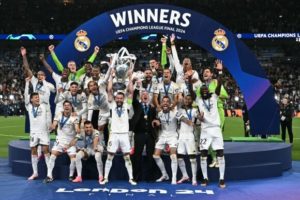 Lire la suite à propos de l’article Ligue des champions : le Real Madrid remporte la 15e fois Ligue des champions de son histoire