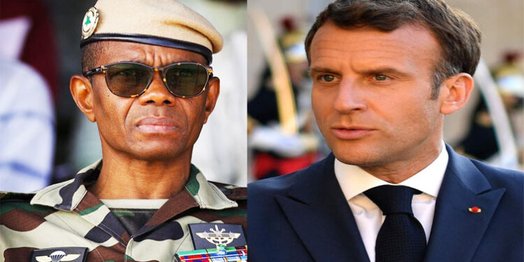 You are currently viewing France : Le Président Emmanuel Macron honore le Général Souleymane Kandé