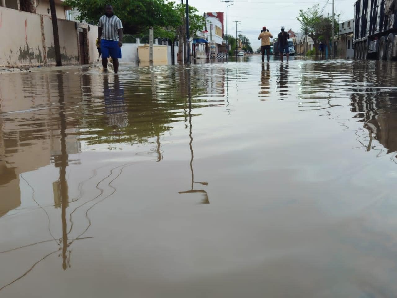 You are currently viewing Premières Pluies et Inondations : Fortes pluies sont tombées à Kaolack, plusieurs quartiers inondés
