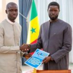 Lire la suite à propos de l’article Le président Diomaye réitère son engagement envers la presse locale