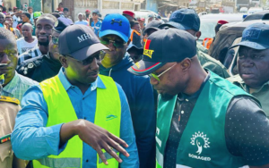 Lire la suite à propos de l’article Setal Sunu Reww : Ousmane Sonko a lancé la deuxième journée du Set Setal à Saint Louis