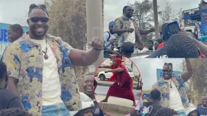 Lire la suite à propos de l’article Lutte sénégalaise : le Tarkinda de retour au pays à quelques heurs de son face à face avec Modou Lô