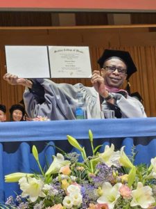 Lire la suite à propos de l’article Université Berklee : Youssou Ndour reçoit le titre de Docteur Honoris Causa
