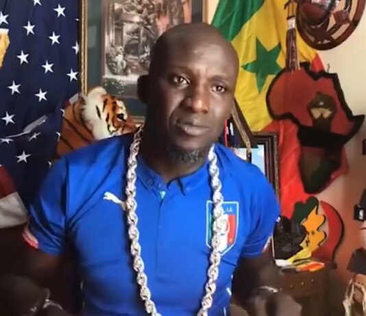 You are currently viewing URGENT : Assane Diouf a été interpellé par la DIC et mis en garde à vue ce matin.