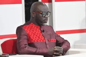 Lire la suite à propos de l’article Transhumance d’Adji Mbergane Kanouté, gros marqueur de la décadence morale prématurée de Pastef (Par Cheikh Yérim Seck)