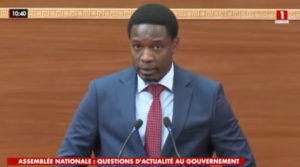 Lire la suite à propos de l’article Questions d’actualité : l’intervention musclée de Pape Djibril Fall qui secoue l’hémicycle. Regardez