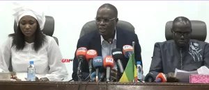 Lire la suite à propos de l’article Le FDR en conclave ce jeudi : un point de presse attendu au siège de Taxawu Sénégal