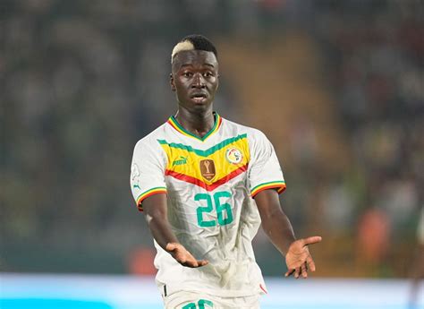 You are currently viewing Coupe du monde 2026 : Le Sénégal valide son ticket, Pape Guèye et Moussa Niakhaté réagissent sur les réseaux sociaux