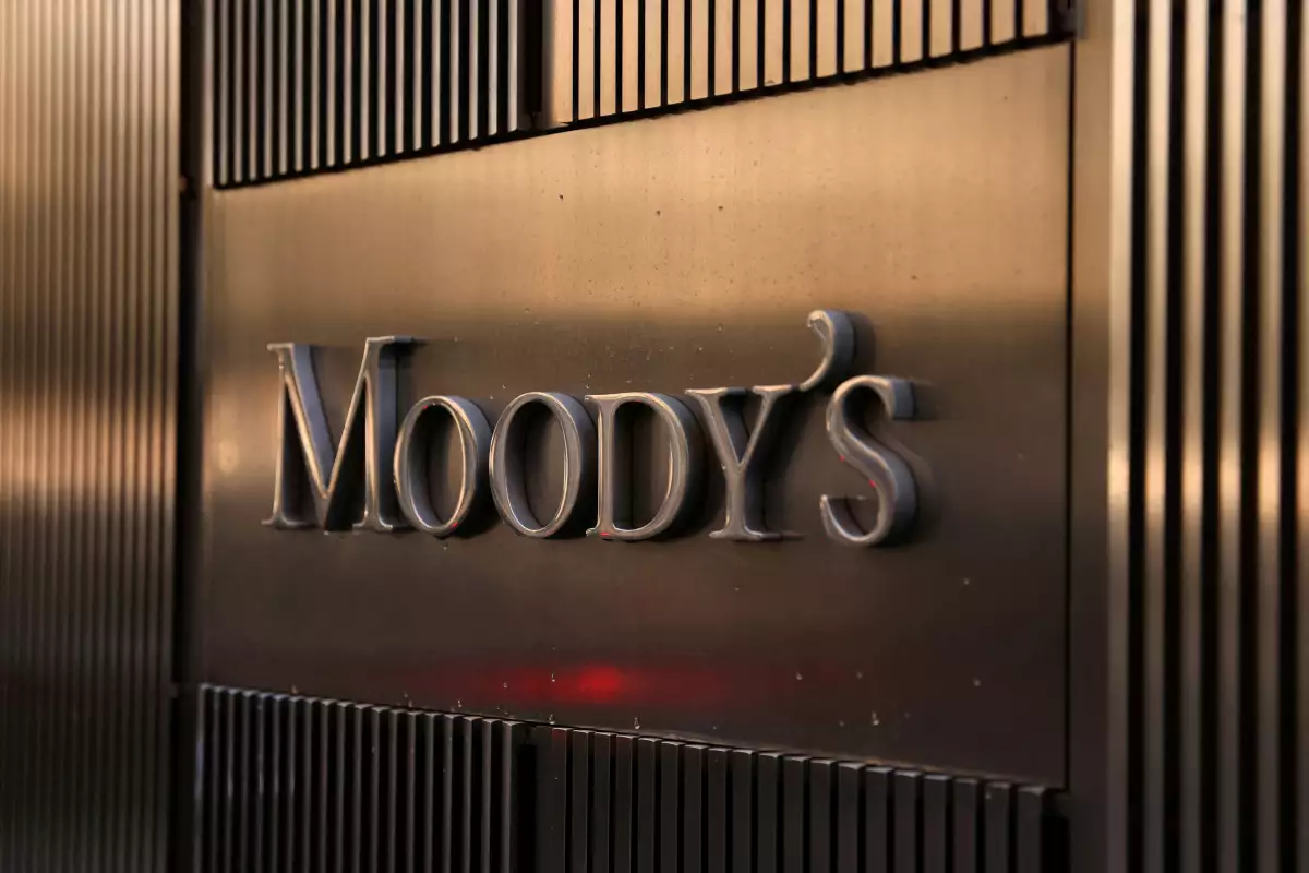 You are currently viewing Moody’s dégrade la note du Sénégal: «un signal d’alerte inquiétant» d’après un économiste et ancien ministre sous Abdou Diouf