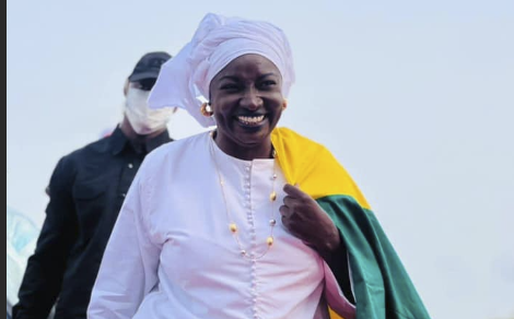 You are currently viewing Mimi Touré consolide son influence au sein de la mouvance présidentielle