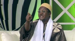 Lire la suite à propos de l’article Cheikh Bara Ndiaye relance la polémique et accuse Diomaye Faye de s’être renié