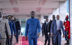 Lire la suite à propos de l’article « Diomaye Faye en Angola : une visite stratégique pour le 7ᵉ Sommet UE-UA »