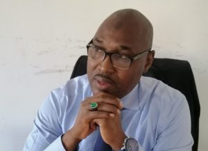 Lire la suite à propos de l’article Défaut de paiement de 10 millions de FCFA : Adama Adus Fall libre après son audition à la SR